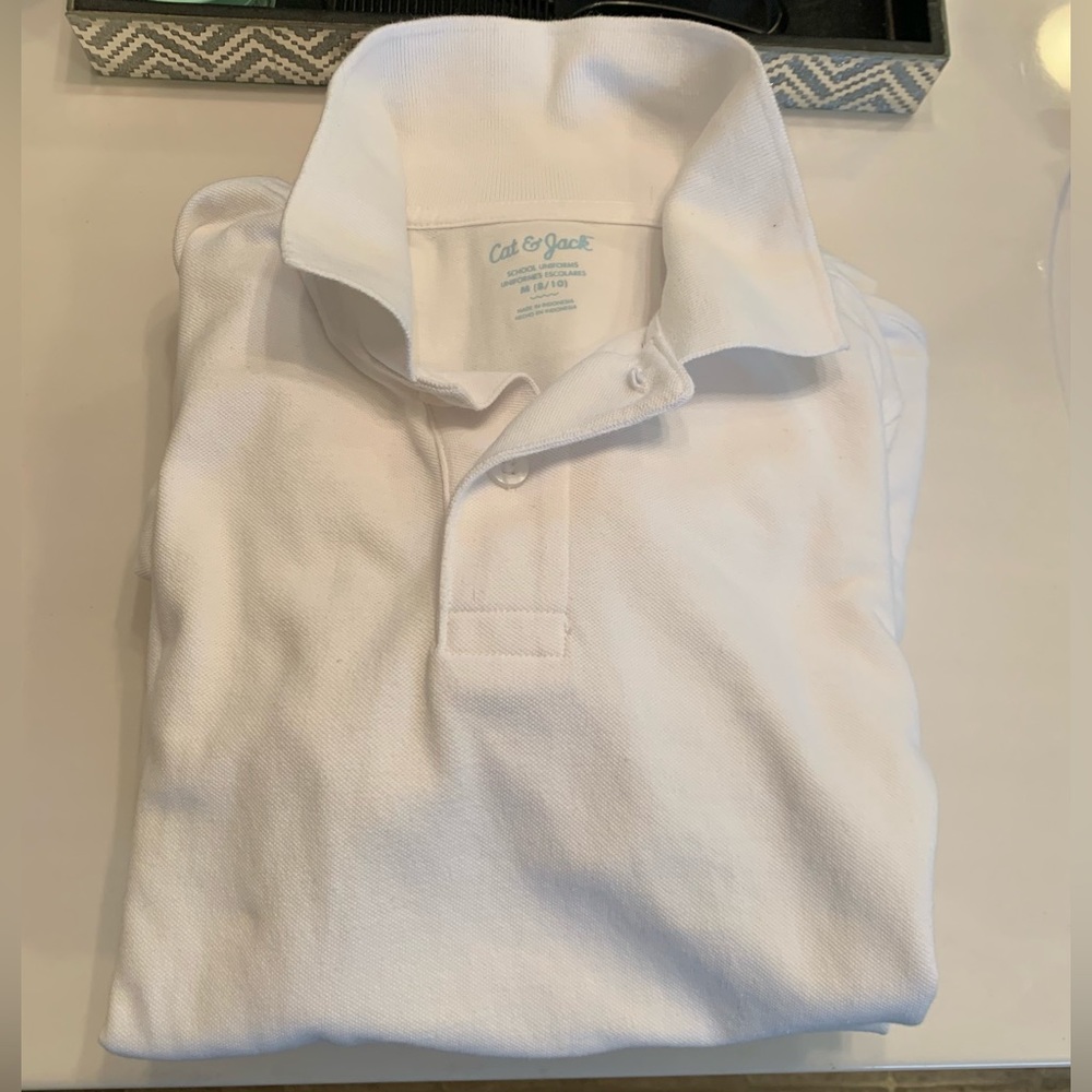 Boys Set of five white shirt sleeve school uniform polos. Cat & Jack & old navy